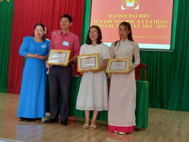 Hội Khuyến học xã Ea Hiao tổ chức thành công Đại hội nhiệm kỳ lần thứ III 